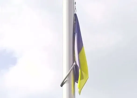 В Вильнюсе подняли боевой флаг из Бахмута