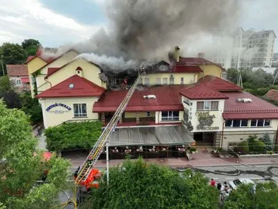У курортному Трускавці загорівся готель: евакуювали 10 людей