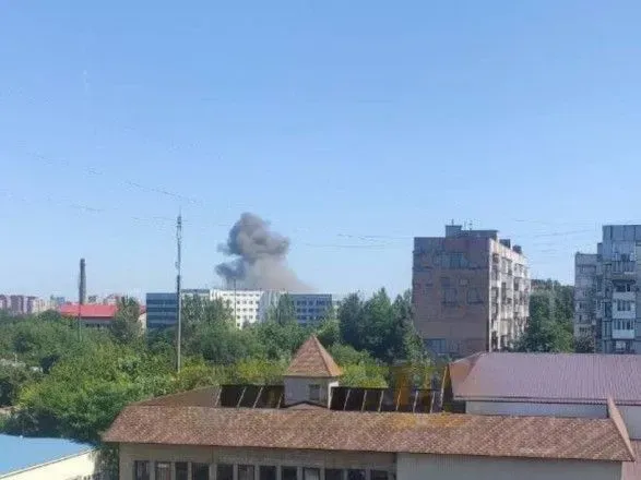 В Донецке "хлопок": взрывы прогремели в районе завода