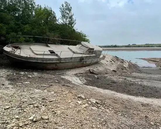 Рівень води у Каховському водосховищі нижче норми вже на 2,72 метра