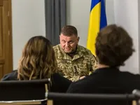 «Без залізної руки»: Залужний назвав відмінність між українською та російською арміями