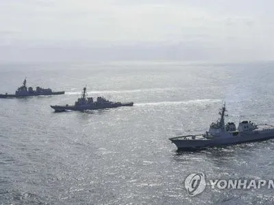 Південна Корея, США та Японія провели тристоронні навчання з протиракетної оборони