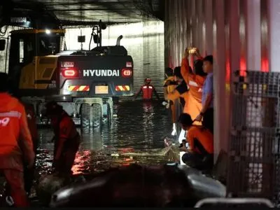 У Південній Кореї переглянуть систему реагування на стихійні лиха через десятки жертв негоди