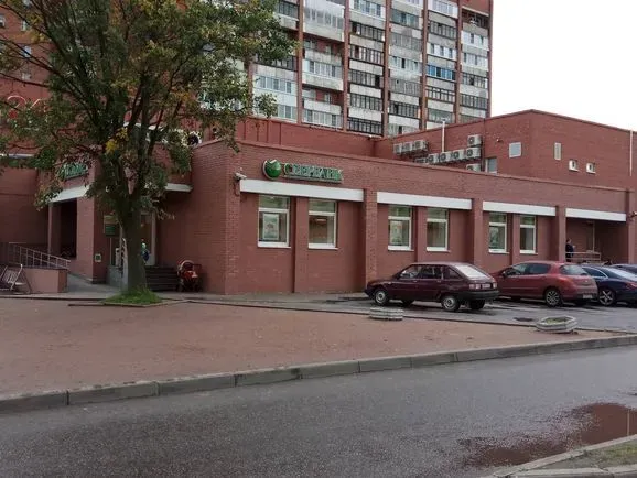 В санкт-петербурзі невідомий влаштував вибух у банку