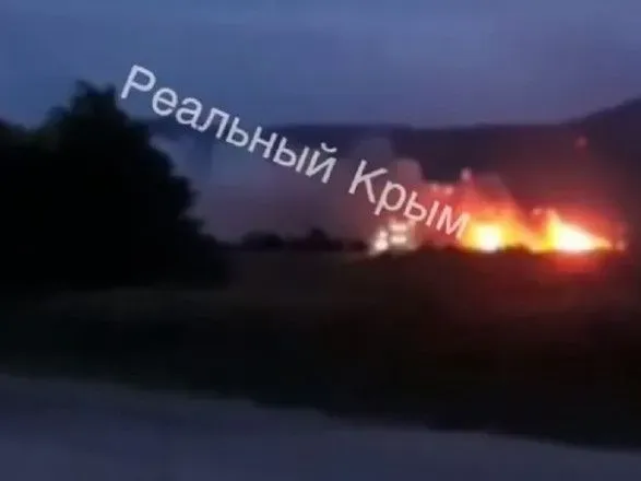 В Крыму - "прилеты", детонирует склад боеприпасов на полигоне - СМИ