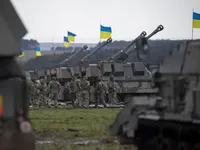 Уже вторая группа: украинские артиллеристы закончили обучение в Британии