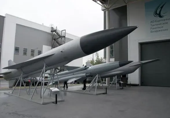 rosiya-modernizuvala-raketi-kh-22-ta-oniks-gur-minoboroni