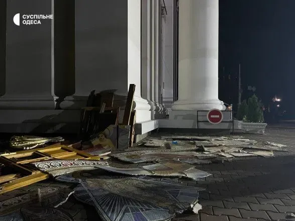 Последствия удара россиян по Свято-Преображенскому собору в Одессе: фото