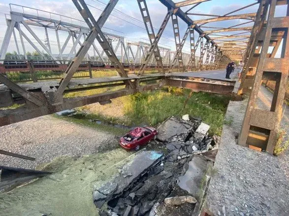 Полиция начала расследование из-за обрушения моста на Закарпатье