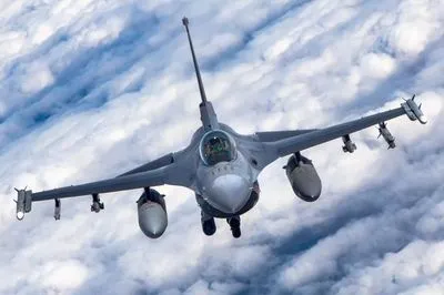 Міноборони про F-16: багато питань до інфраструктури, це інша культура і традиції