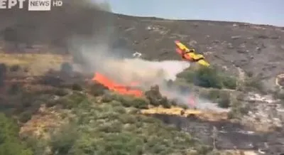 В Греции во время тушения пожара упал самолет