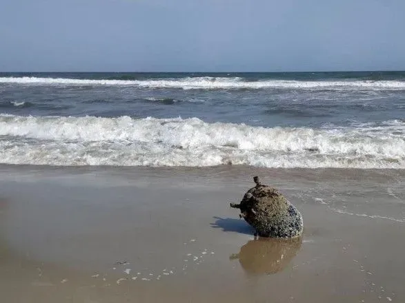 На побережье в Одесской области выбросило очередную морскую мину - Назаров