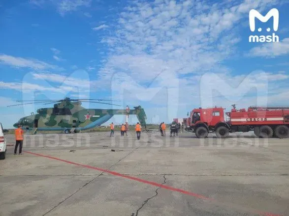 У рф вертоліт-гігант зніс освітлювальну щоглу в аеропорту якутська