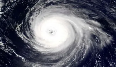 На Китай насувається тайфун “Доксурі”: через стихію закривають фабрики і торгові центри