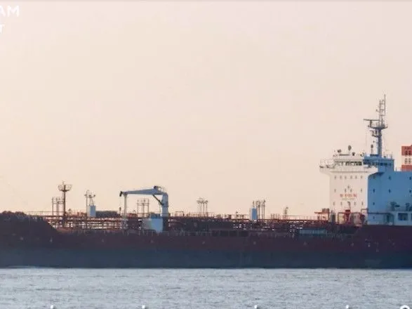 "Я вас попереджаю": прикордонники опублікували відео, на якому російський корабель погрожує цивільному судну