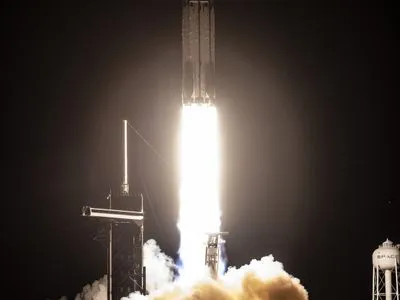 SpaceX вивела на орбіту найбільший супутник