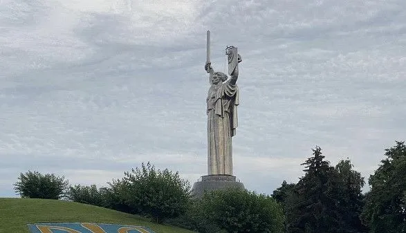 У Києві монумент "Батьківщина-мати" перейменують на "Україна-мати"