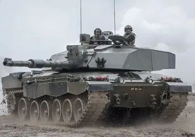 Лондон списав понад 40 танків, які міг би передати Києву - The Times