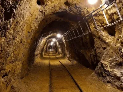 Викид вугілля та газу на шахті на Донеччині: загинуло троє шахтарів