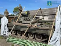 На Сумщине прокуроры передали на нужды ВСУ трофейный танк Т-80