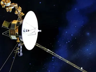 NASA зафиксировала сигнал с "Вояджером-2" после потери связи
