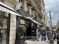 Зухвале пограбування у центрі Парижа: з ювелірного магазину винесли прикрас на 10-15 млн євро