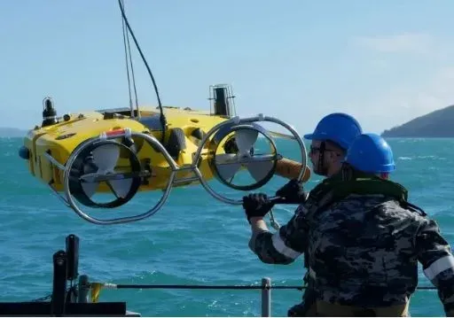 Біля уламків австралійського армійського гелікоптера знайдено людські останки