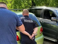 В Киевской области полицейскому сообщили о подозрении в изнасиловании 10-летней девочки