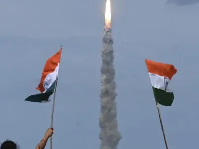 Индия вывела космическую станцию "Чандраян-3" на орбиту Луны