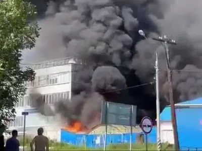 У Підмосков'ї спалахнула фабрика з виробництва спорттоварів