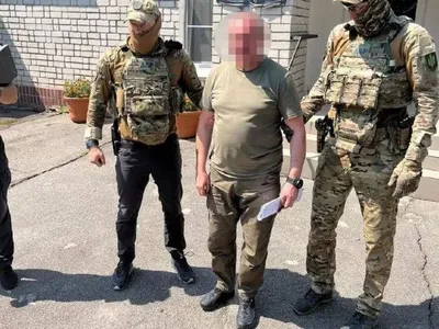 Суд арестовал Донецкого военкома за "боевые" выплаты своим подчиненным на почти миллион гривен
