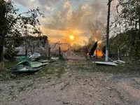Из-за вражеского удара управляемыми авиабомбами по поселку на Харьковщине погибли два человека, еще девять пострадали