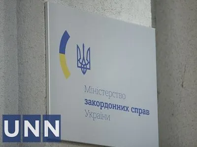 Здебільшого жінки та діти: у МЗС повідомили, скільки росіян отримали візи для в’їзду в Україну