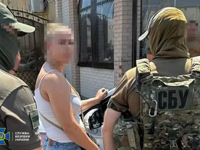 СБУ задержала сторонницу "русского мира", которая организовала канал для выезда уклонистов за границу