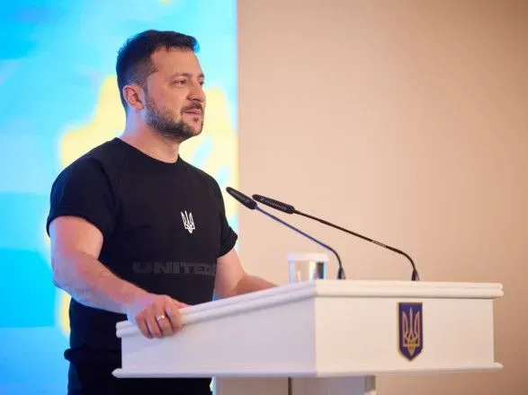 Зеленский принял участие во Всеукраинском молодежном форуме "Восстановление в единстве!"