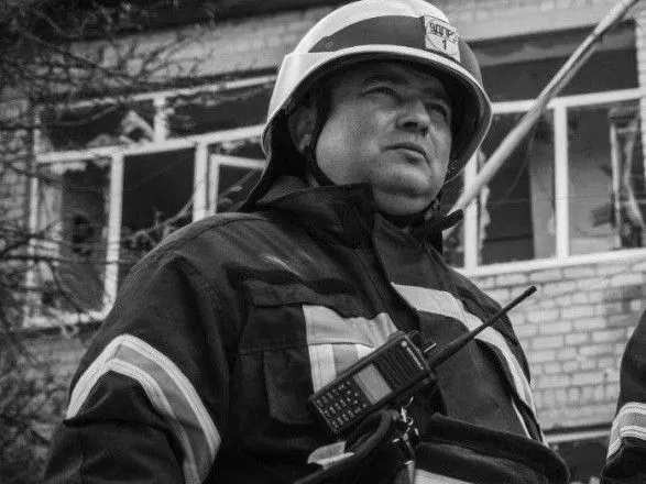 Умер спасатель, который получил ранения во время повторного обстрела Покровска