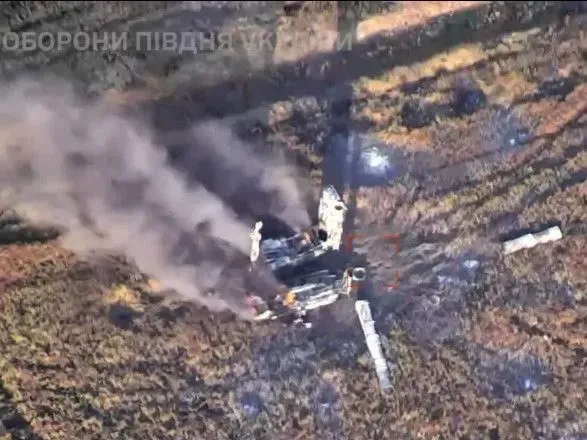Mr. Himars в действии: Силы обороны Юга обнародовали видео, как украинские зенитчики, поджаривают технику россиян