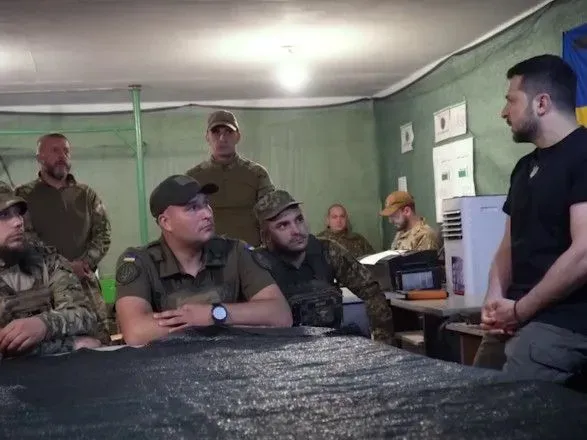 Зеленский встретился с бойцами, которые наступают на Запорожском направлении
