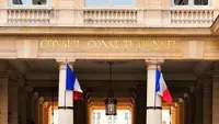 У Франції суд зобов’язав поновити на посаді 74-річного професора, якого звільнили через вік