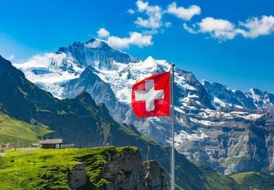 Швейцарія обмежила в’їзд для власників російських проїздних документів