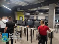 У Харкові викрили діяльність шахрайського кол-центру: злочинці видавали себе за співробітників банків