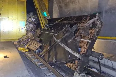 Після аварії найдовший у світі залізничний тунель у Швейцарії частково буде закритим кілька місяців