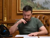 Зеленский подписал законы о продлении военного положения и мобилизации на 90 суток
