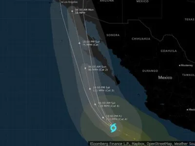 У США посилюється ураган Гіларі: вздовж берегової лінії Нижньої Каліфорнії оголосили попередження