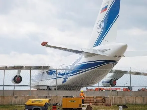 Російська авіакомпанія має намір подати позов проти уряду Канади через "захоплений" літак