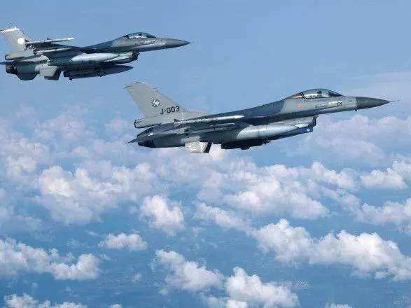Военные учения на F-16 планируют начать как можно скорее - Рютте