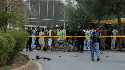 Более 10 рабочих погибли в результате взрыва бомбы на северо-западе Пакистана