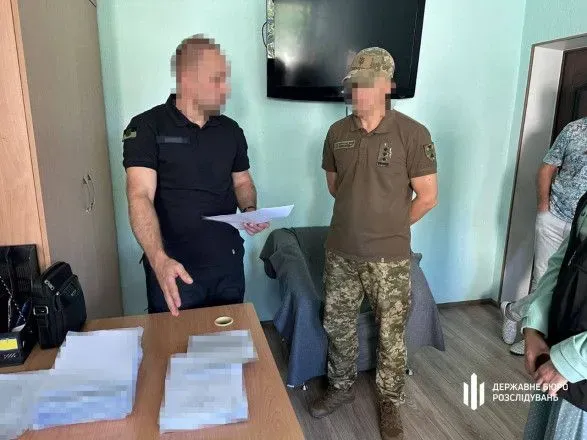 Начальник воинской части Николаевщины безосновательно начислял почти 5,5 млн грн выплат подчиненным - ГБР