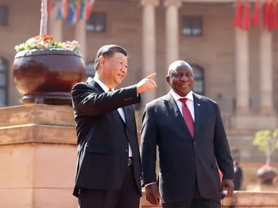 "Китай и Южная Африка стоят на новой исторической отправной точке": лидер КНР на саммите БРИКС
