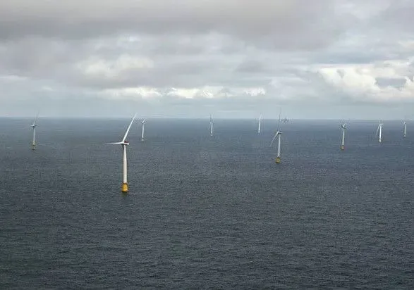 Норвегія відкрила найбільшу у світі плавучу вітрову електростанцію
